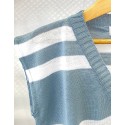 Chaleco sin mangas azul y blanco