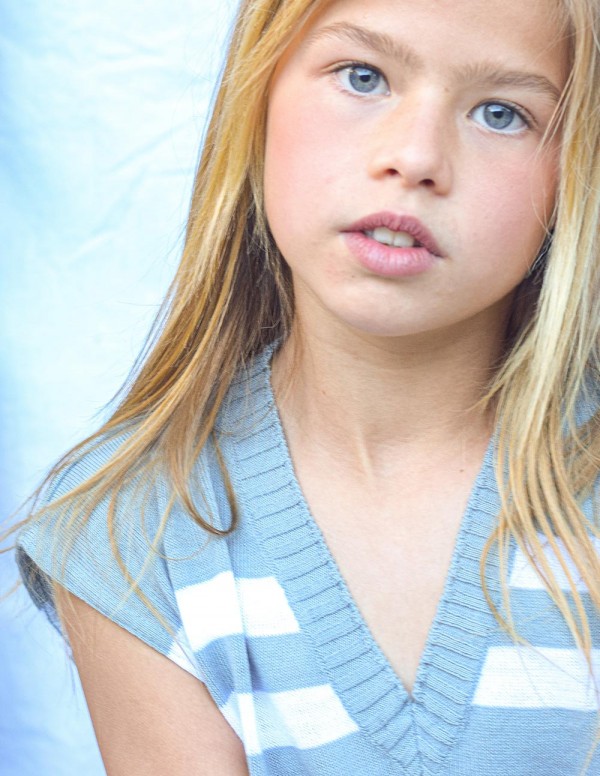 Chaleco sin mangas azul y blanco 2