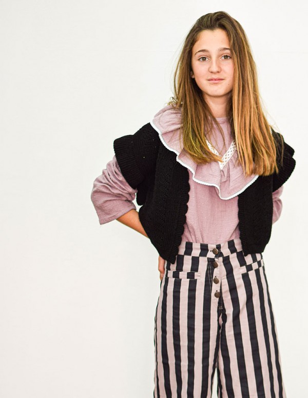 Blusa pico plumeti malva