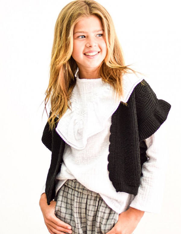 Blusa pico plumeti blanco