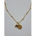 COLGANTE DORADO CON MEDALLITA Y PIEDRA MARRÓN
