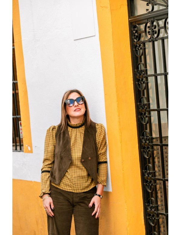 Chaleco de pana mujer en color tostado - Dímelo Hilando 2