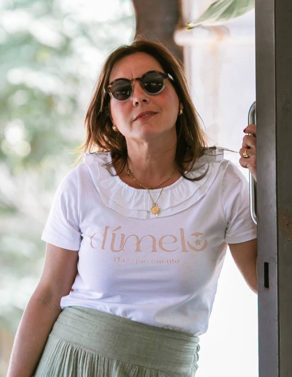 CAMISETA DÍMELO HAZ QUE CUENTE CHICA/WOMAN