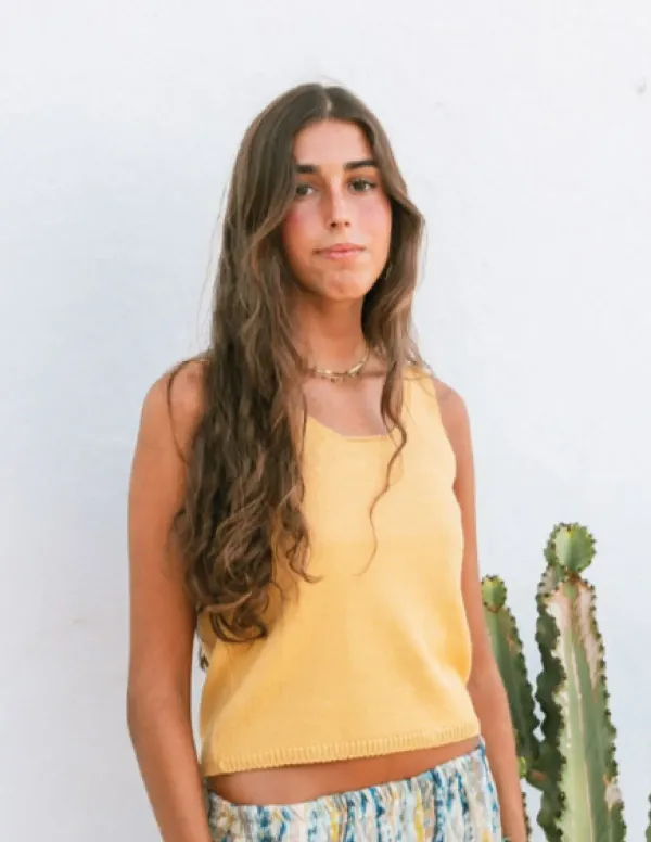 TOP TIRANTES PUNTO MOSTAZA CHICA/WOMAN 2