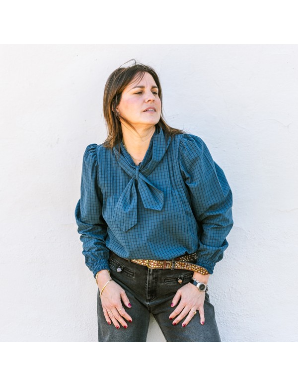 Blusa Lazos Cuadros Azul Chica/Woman