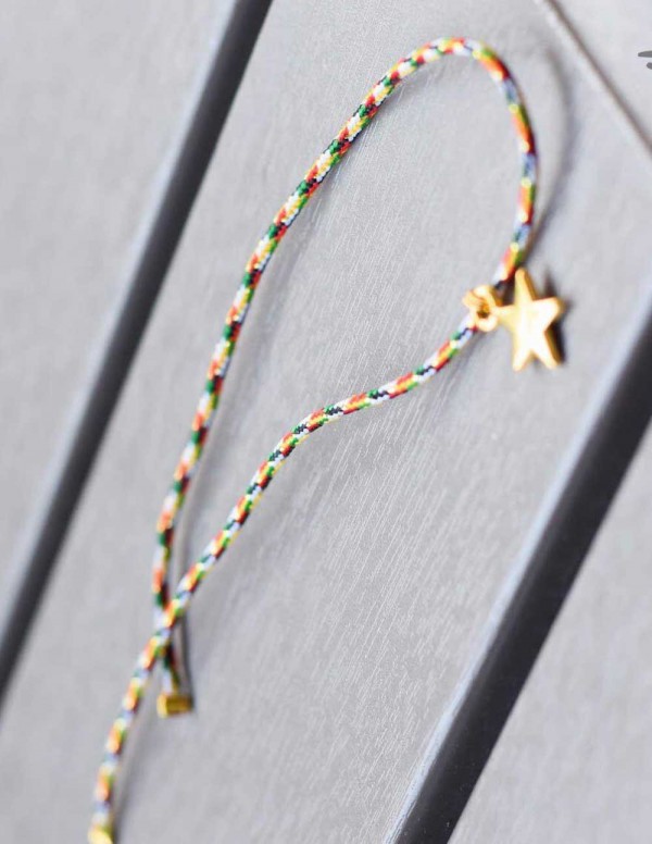 Pulsera multicolor estrella