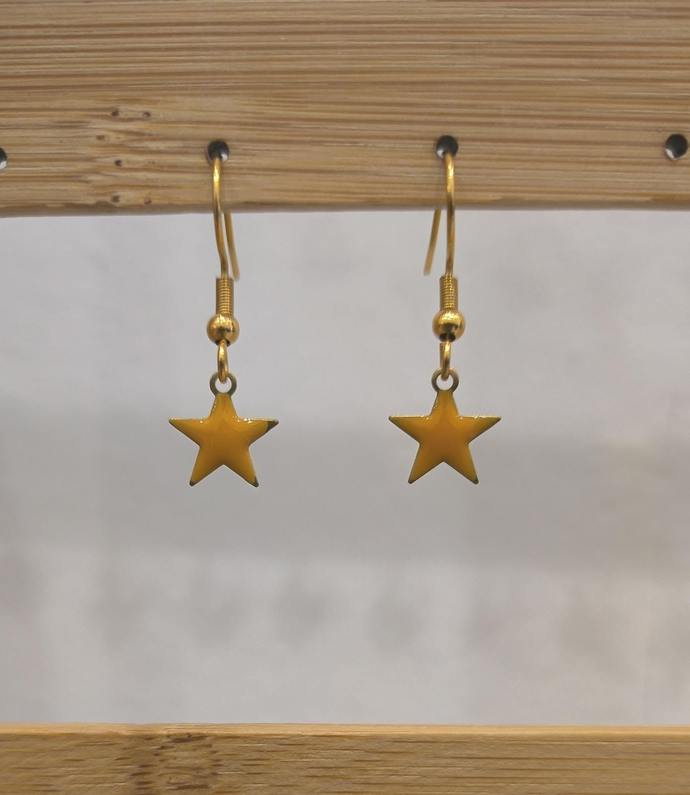 PENDIENTE ESTRELLA VARIOS COLORES