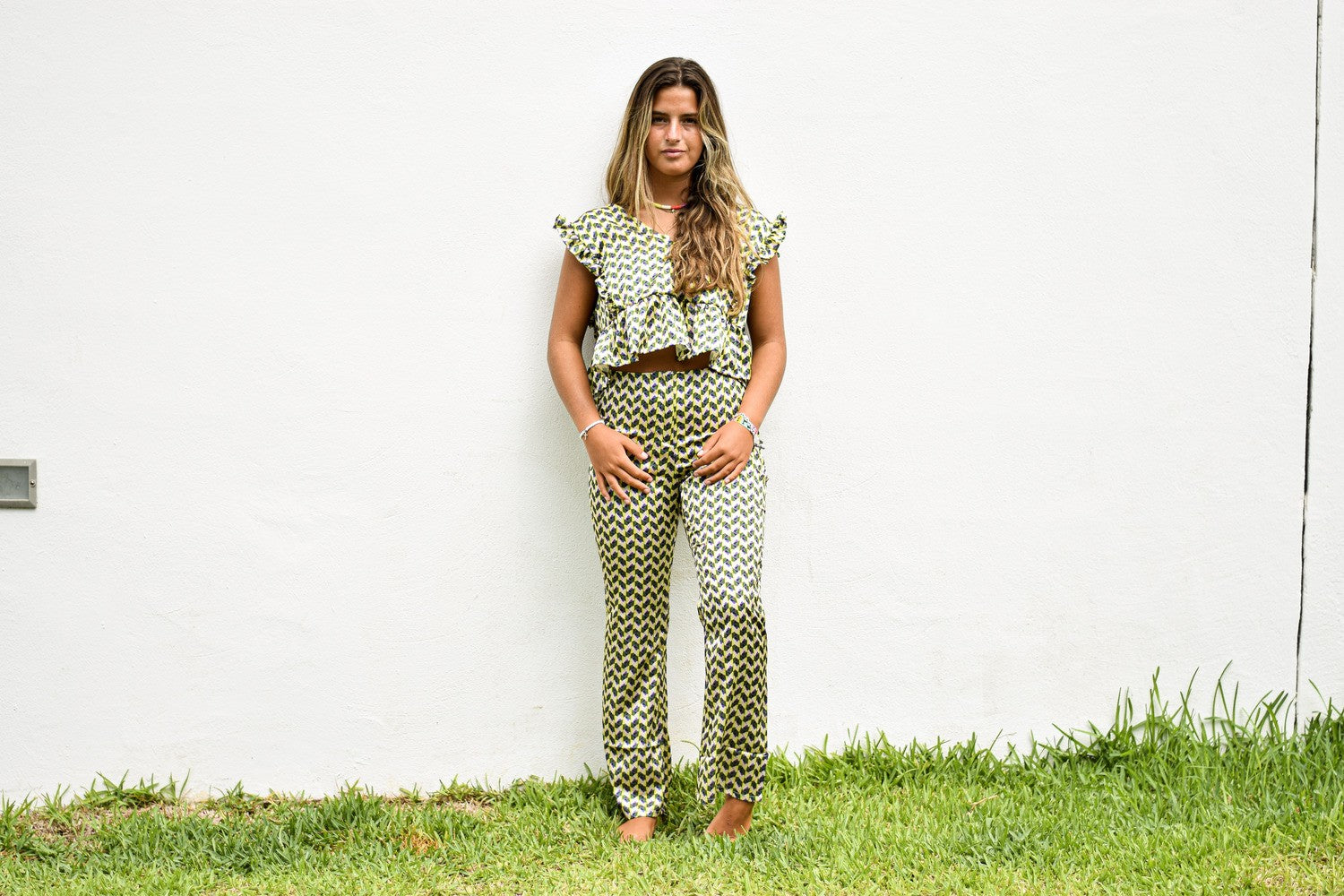 Pantalón campana verde limón