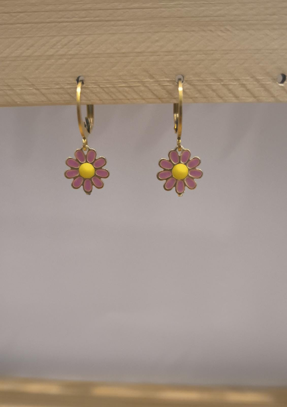 PENDIENTES MARGARITAS VARIOS COLORES
