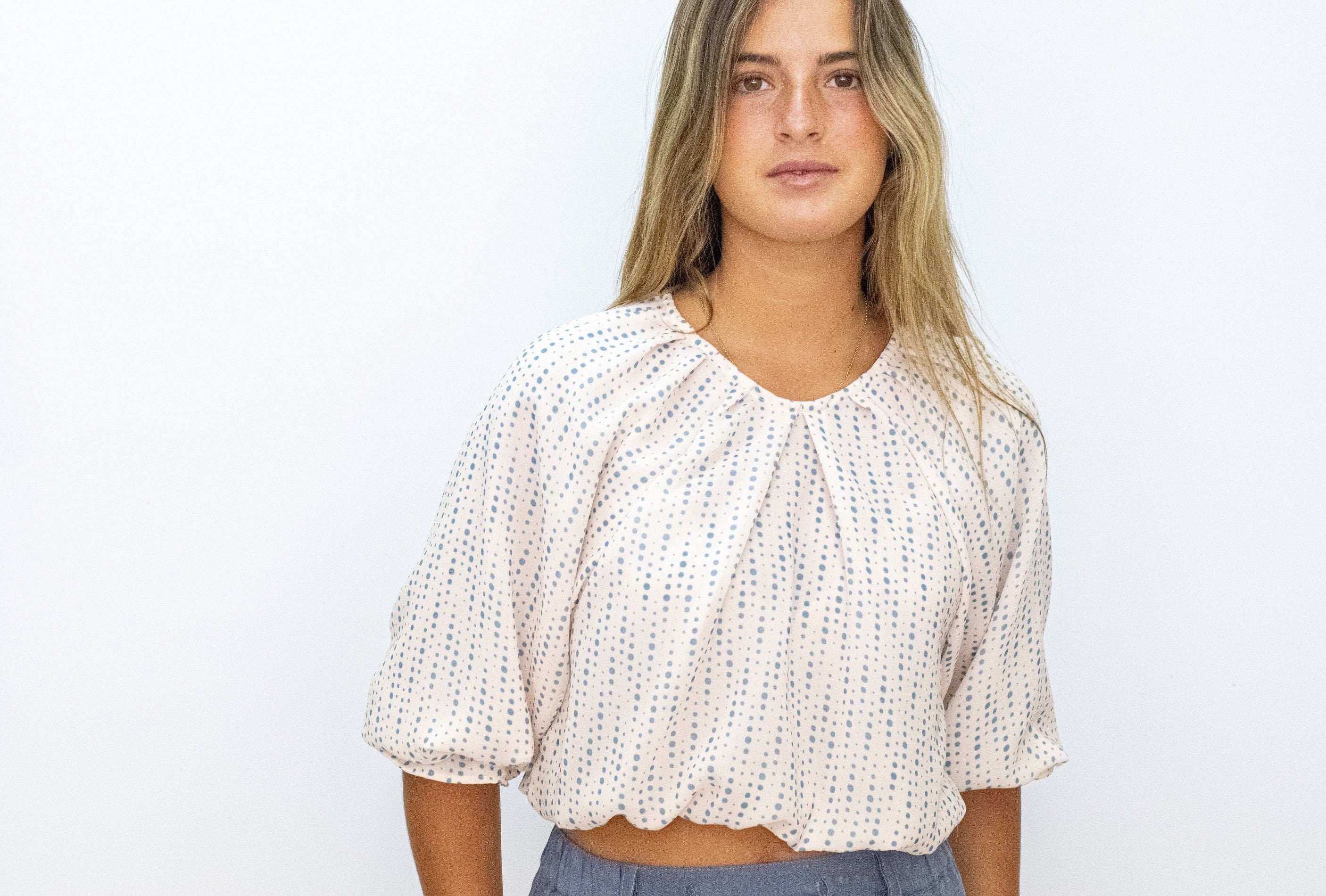 TOP BASICO LUNAR AZUL