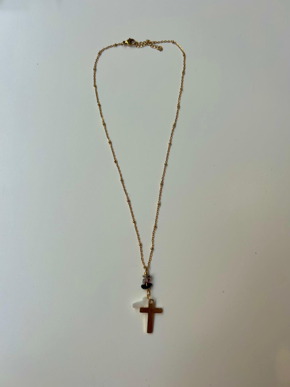 CADENA DORADA CRUCES DORADA Y NÁCAR