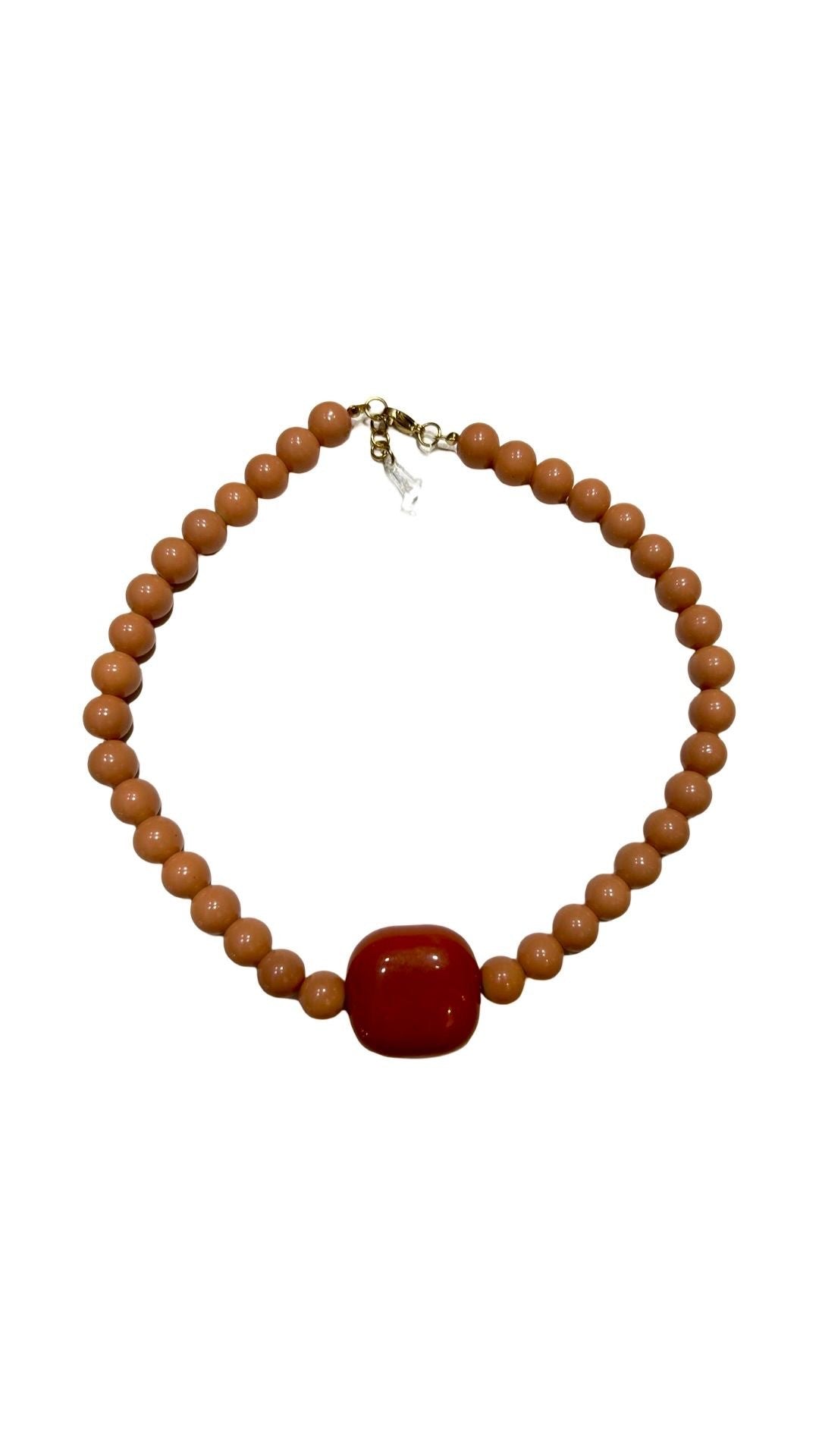 COLLAR ABALORIOS CON CUADRADO