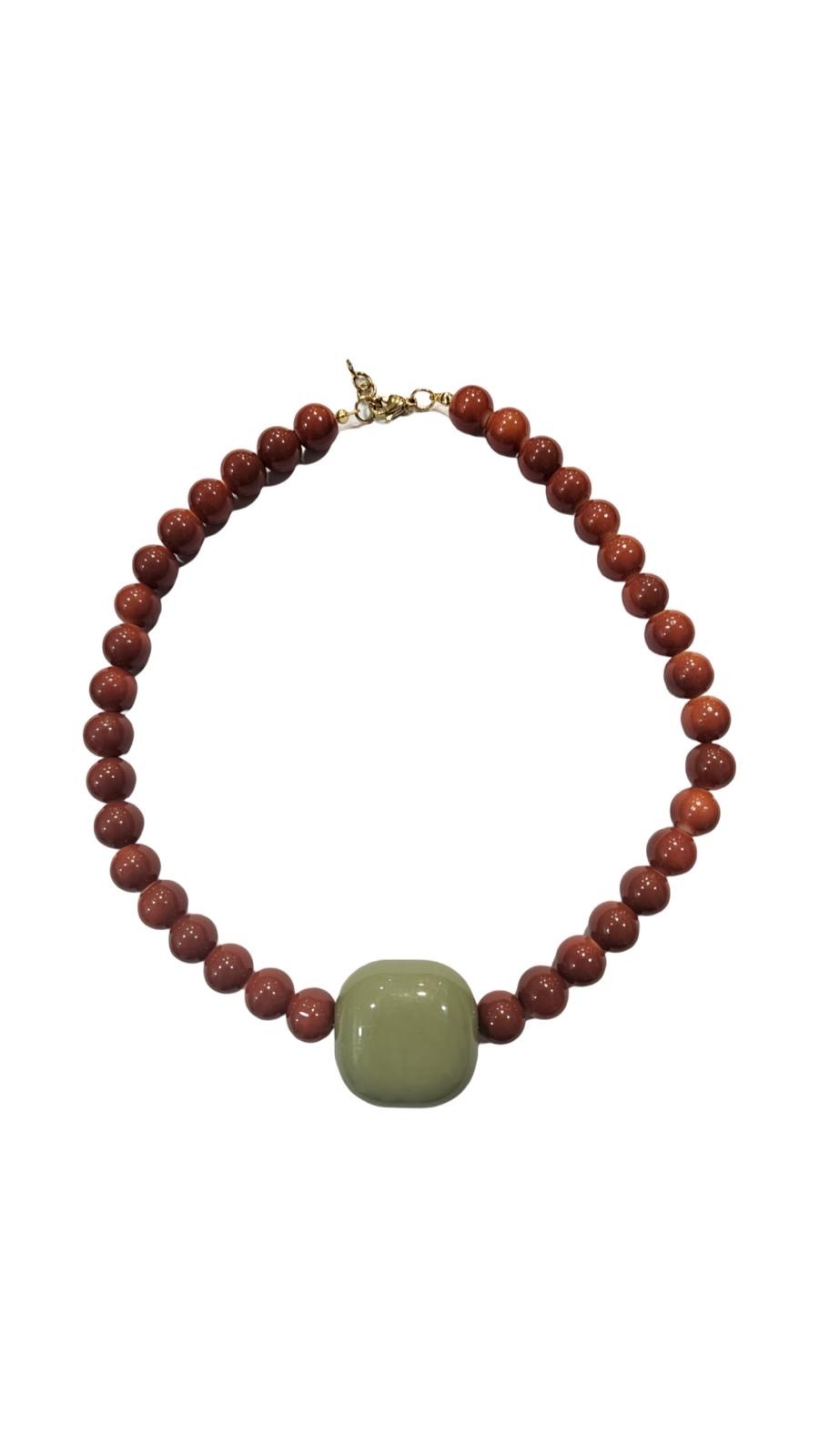 COLLAR ABALORIOS CON CUADRADO