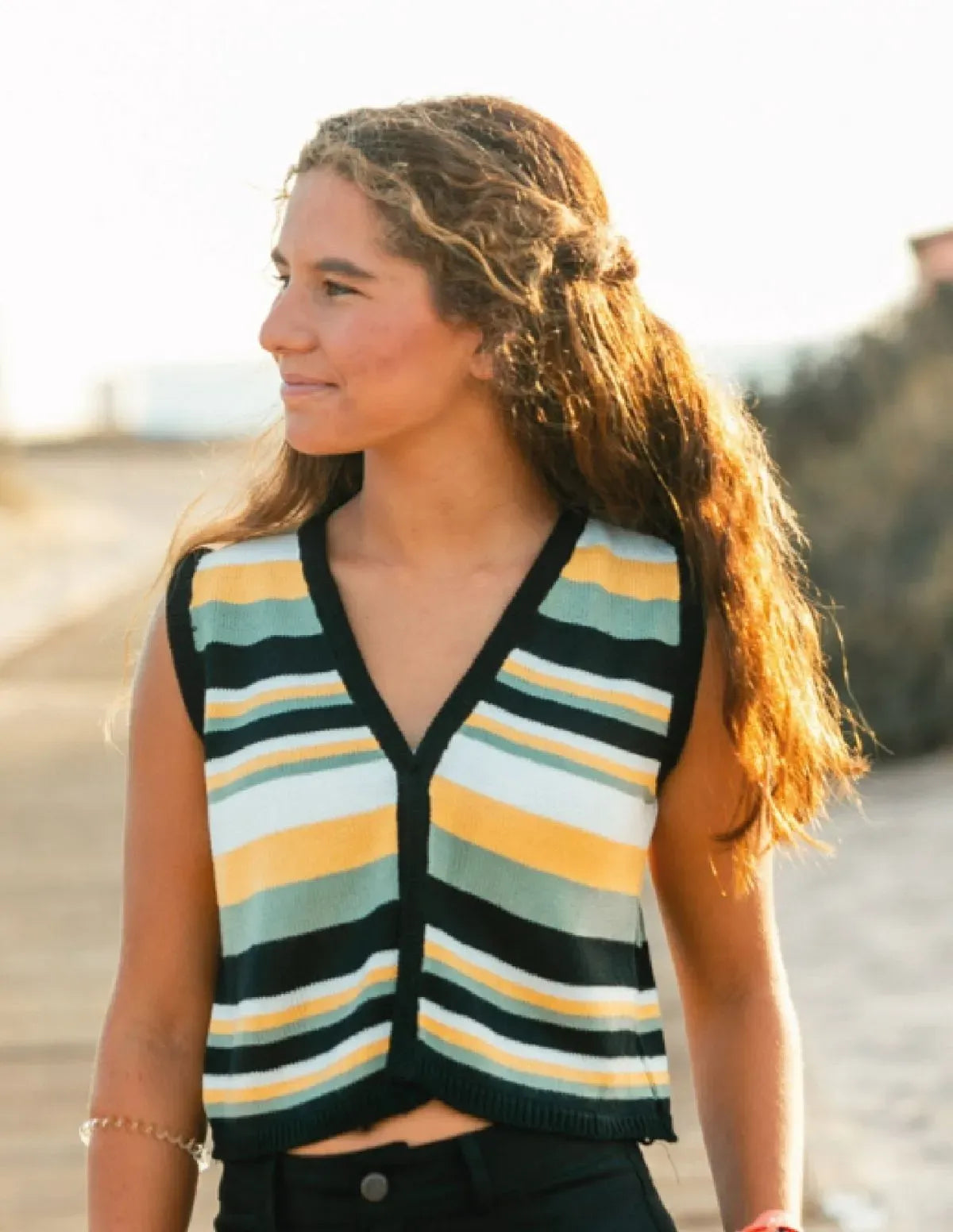 CHALECO RAYAS MOSTAZA NIÑA/TEEN