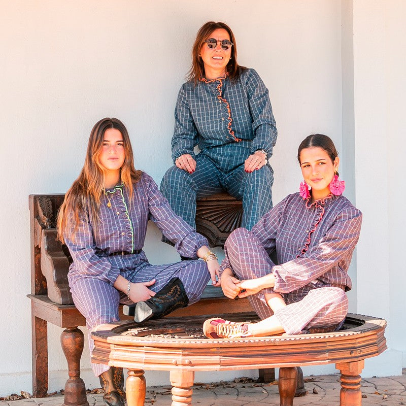 PANTALÓN PINZAS MORADO CHICA/WOMAN