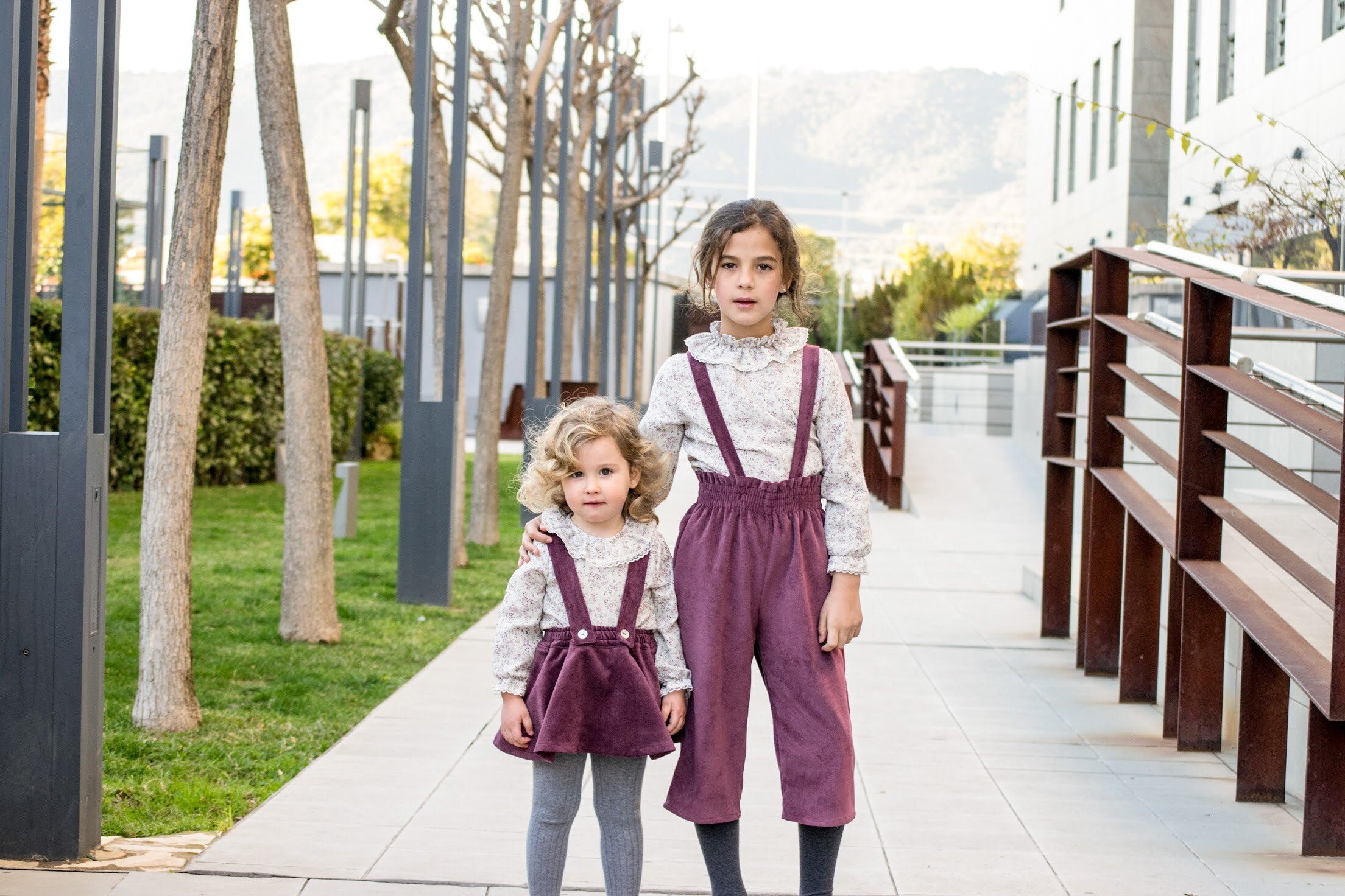 pantalon midi  pana rasada burdeos