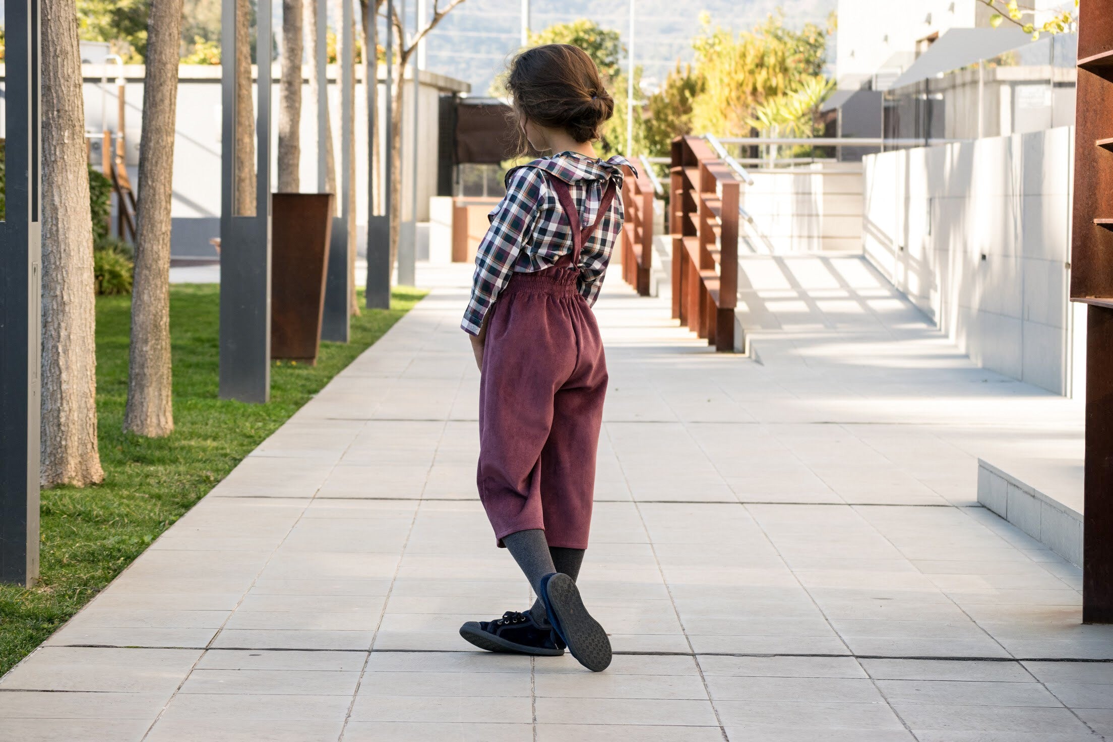 pantalon midi  pana rasada burdeos