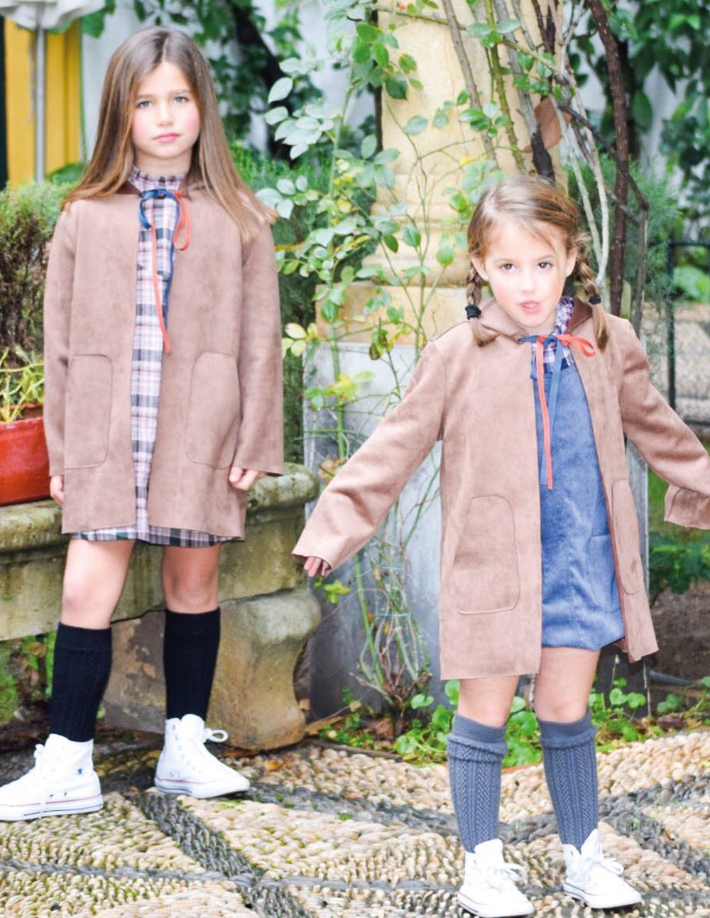 Chaqueta capucha ante beige