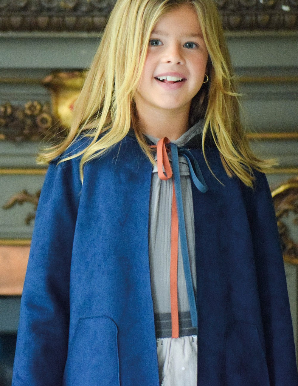 Chaqueta capucha ante azul