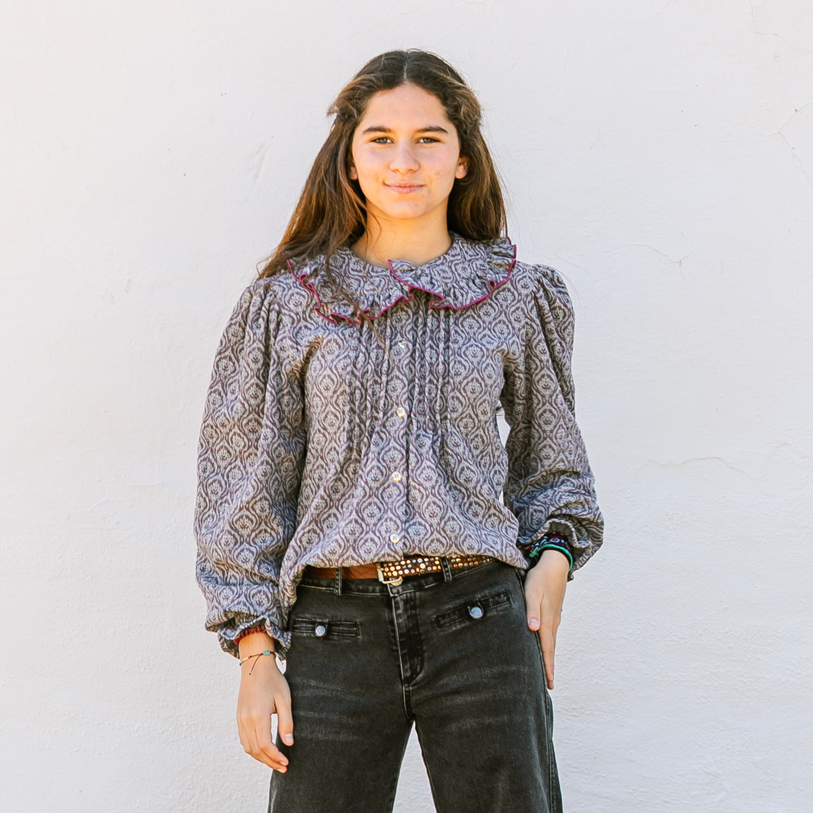 BLUSA ESCUDOS GRIS/BURDEOS NIÑA/TEEN