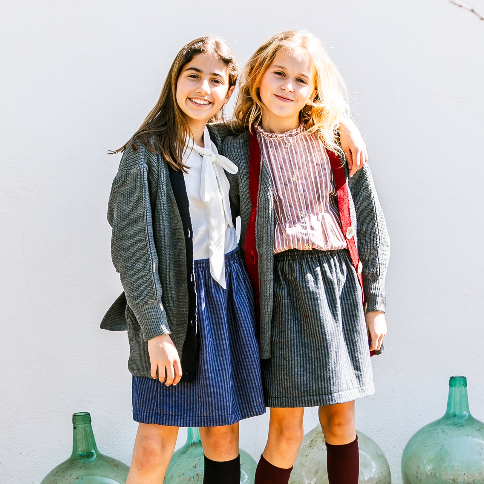 CHAQUETA GRIS BURDEOS NIÑA/TEEN